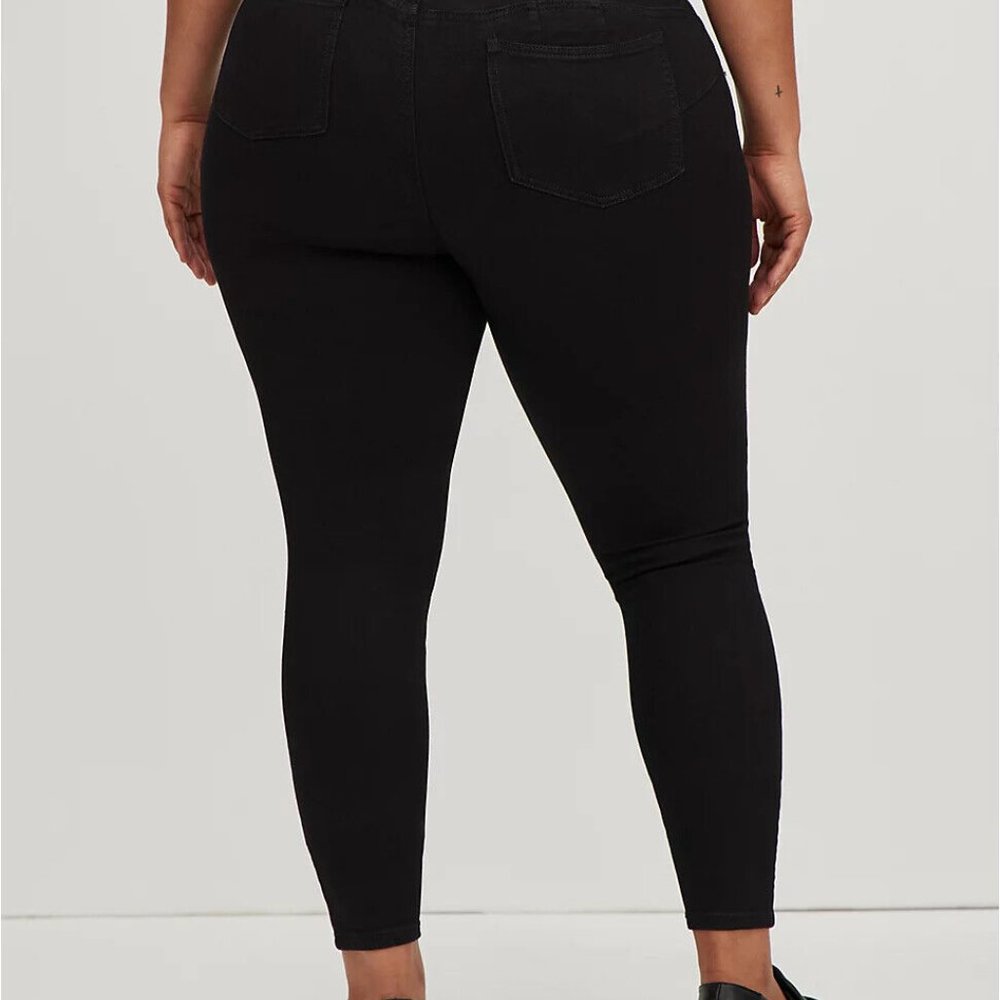 Torrid Bombshell Stretch Skinny Jeans Black Distressed Plus Size 20 Short H13228 - Picture 8 of 12